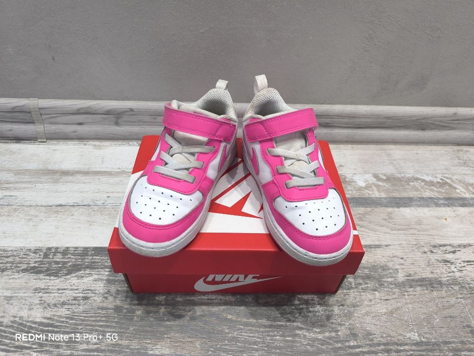 Детски обувки nike розов