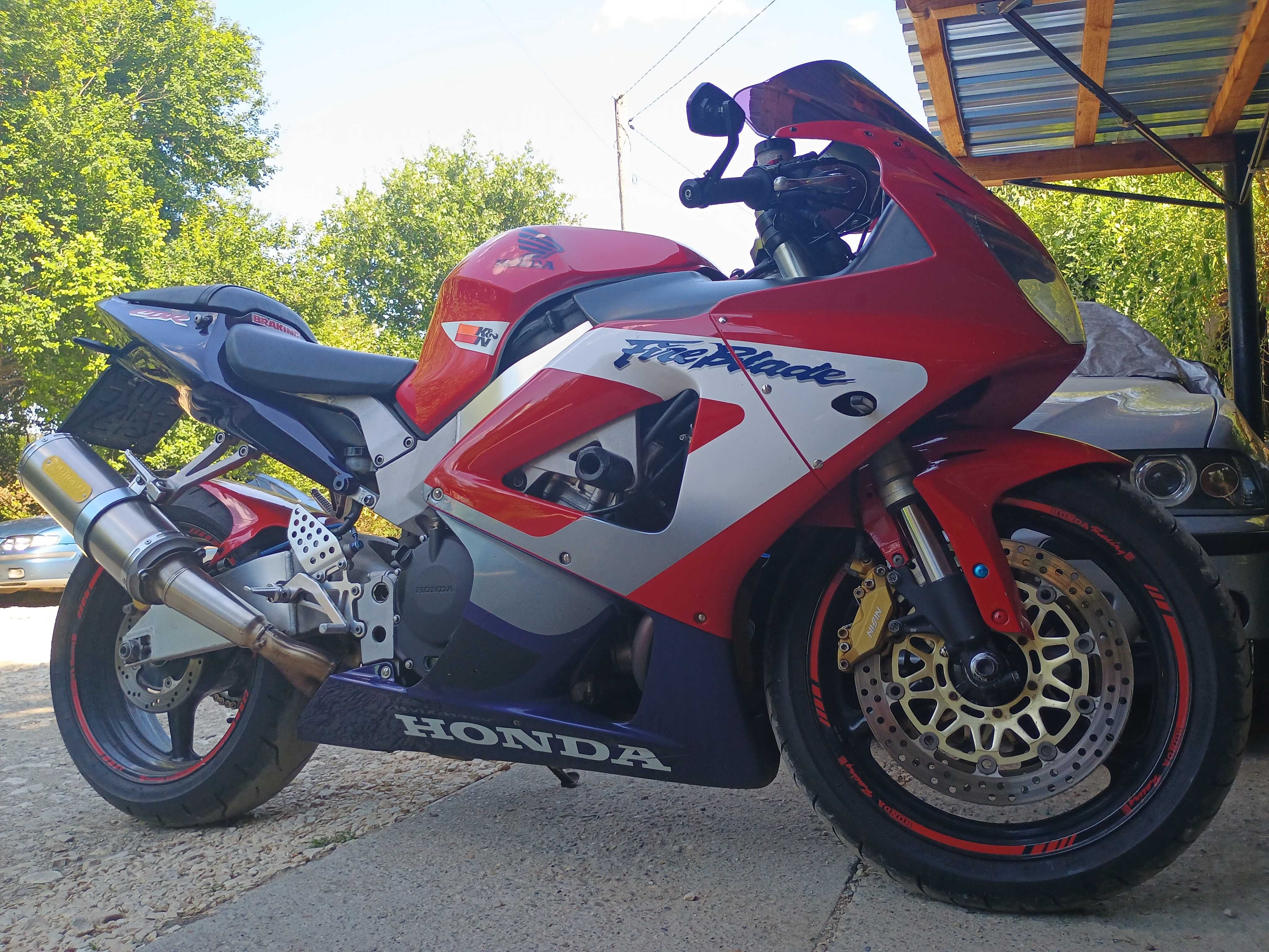 Honda cbr 929 fireblade