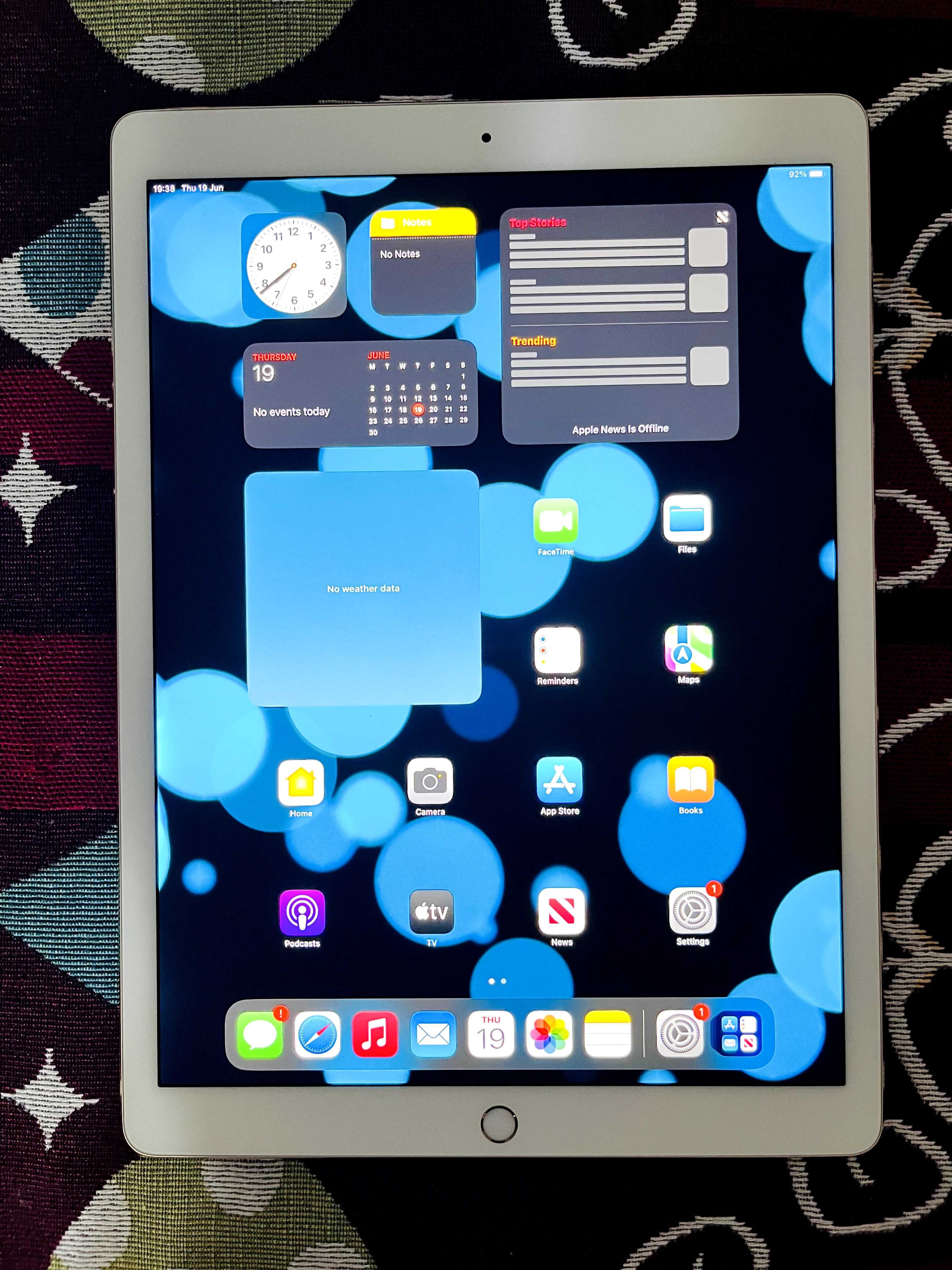 Apple iPad Pro 2 Gen 12.9" A1670 64GB Mid 2108 Wi-Fi - перфектен