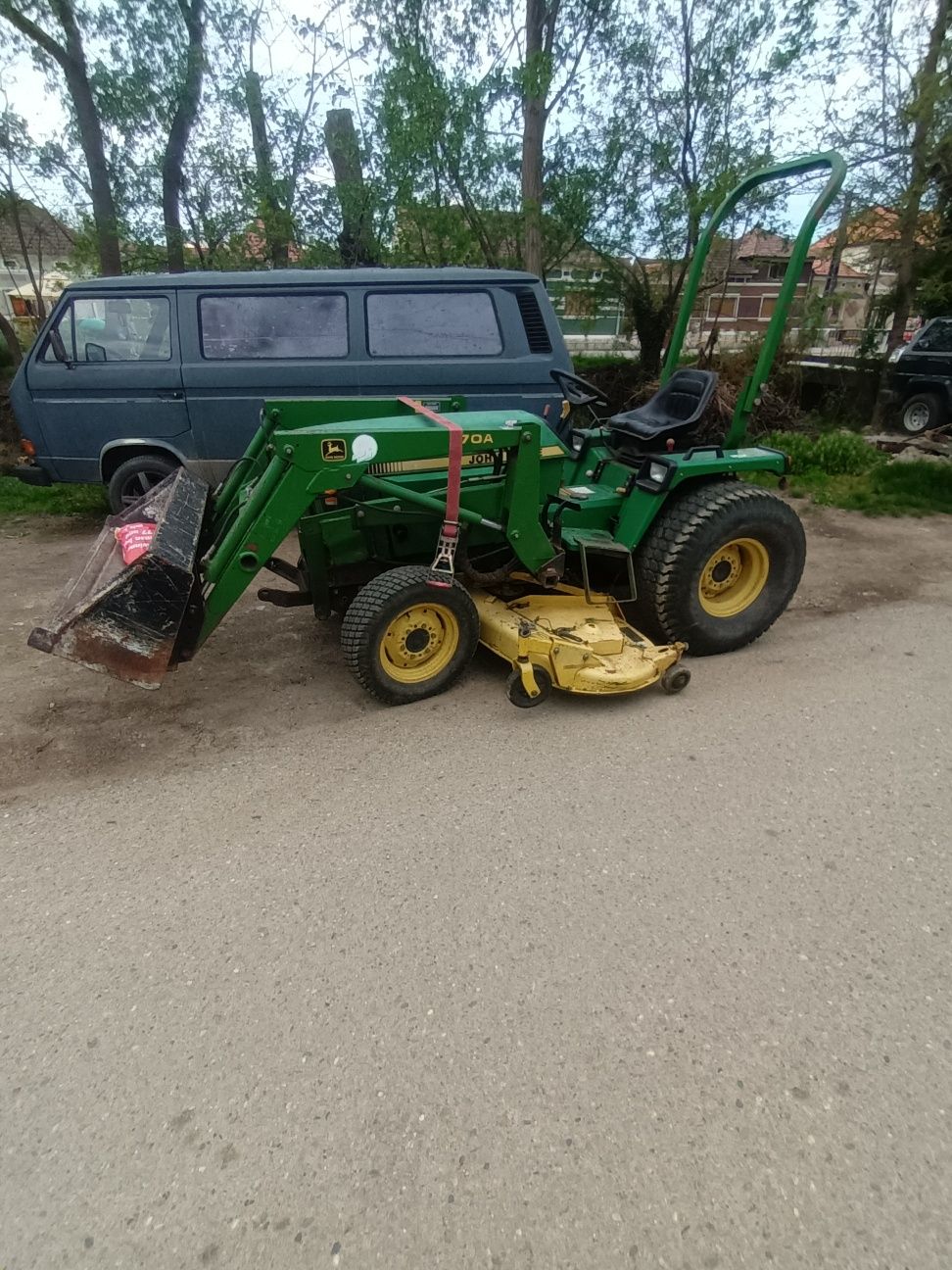 Vând tractor John Deer