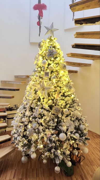 Brad artificial premium cu zapada