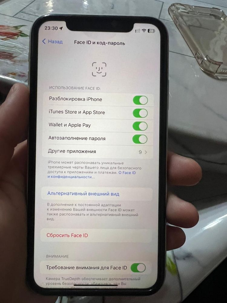 iPhone 11 с гарантией