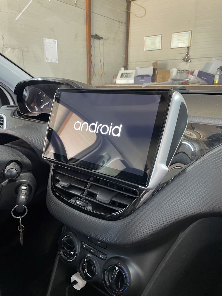 Navigatie Android 12 Dedicata Peugeot 208/2008 , Carplay Wireless