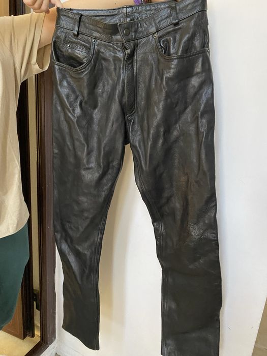 Pantaloni moto din piele