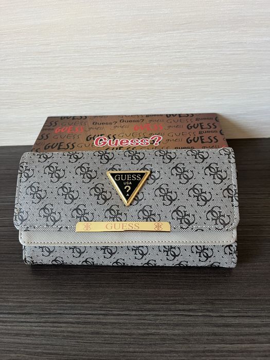 Дамски портмонета Guess Miu Miu Celine