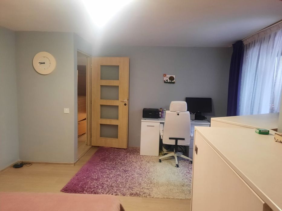 Vand casa in complex de case insiruite miroslava