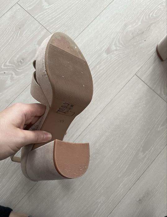 Обувки about you