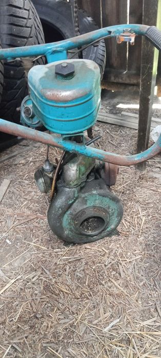 Продам бензопилу