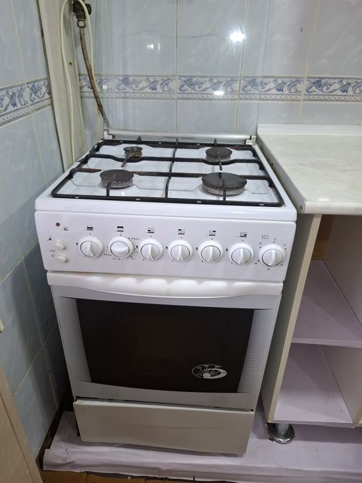 Продаётся газовая плита GRETA.