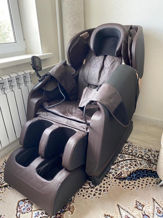 Продам массажное кресло в отличном состояний