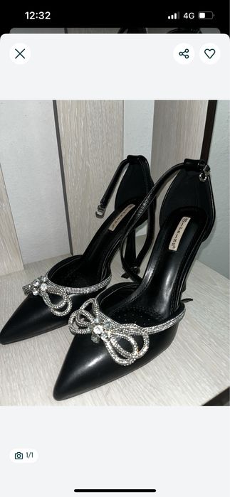 Черные туфельки на каблуке