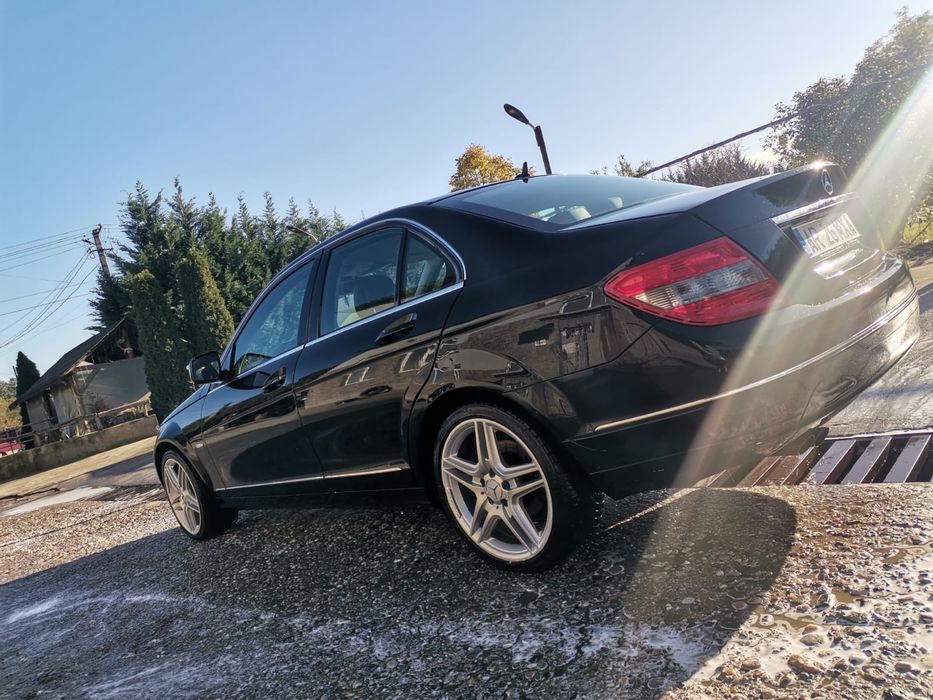 Vând MERCEDES-BENZ C180 KOmpressor