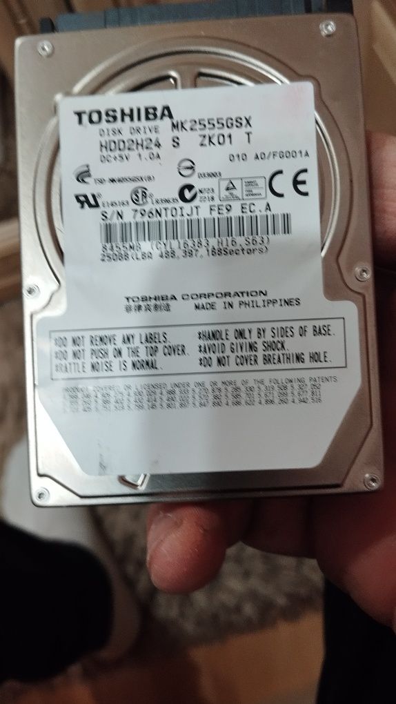 Hard și 0 bucata RAM 2 gb