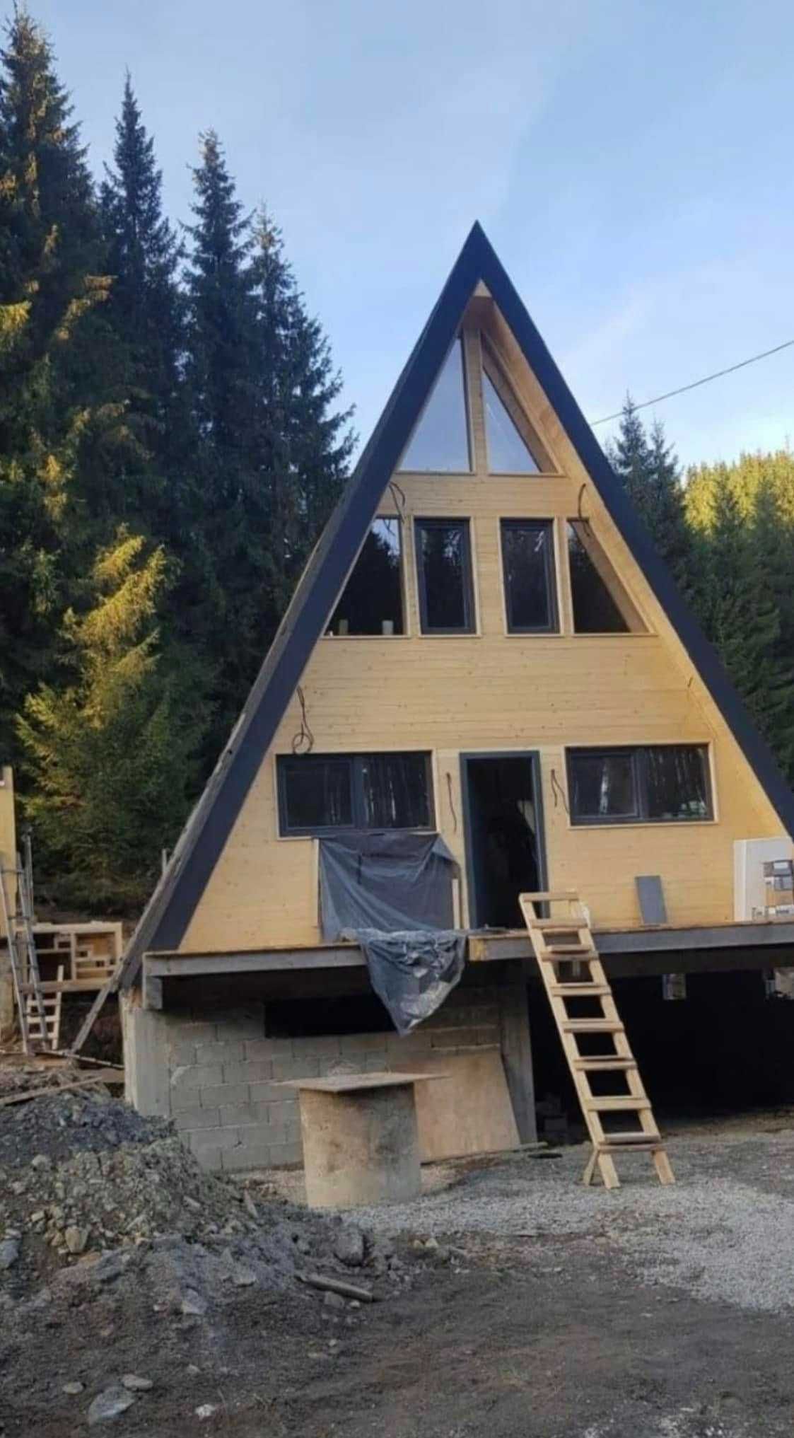 Case si Cabane A-Frame din structura de lemn de vanzare la comanda