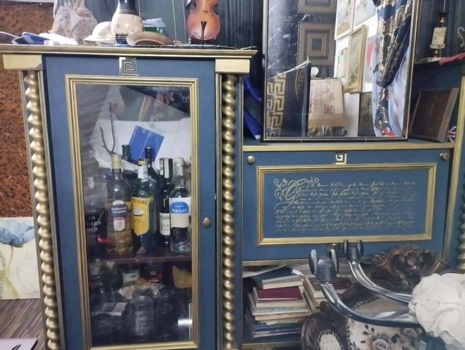 Секция, витраж от няколко части