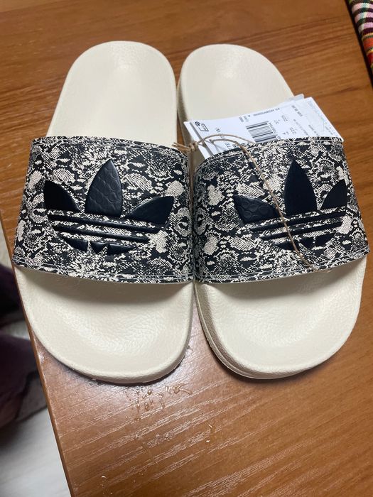 Чехли Adidas-оригинални