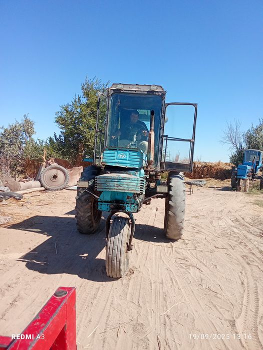 Traxtir T28 sotiladi narxi 18 mln yurib duribdi