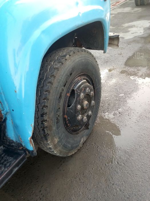 Zil 130 sotiladi zòr xolatda