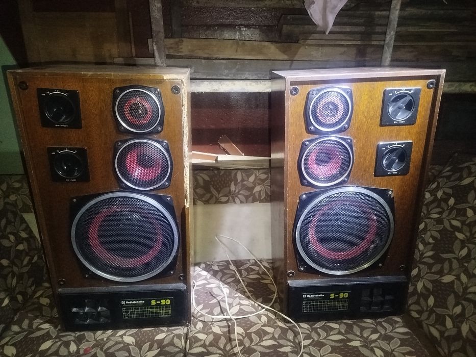 Продам колонки С90