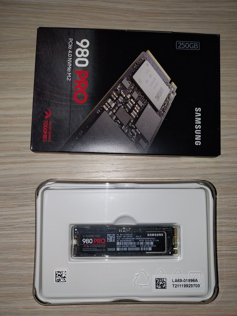 SSD intern Samsung 980 Pro 250gb ptr consola Playstation 5/PS5/PC