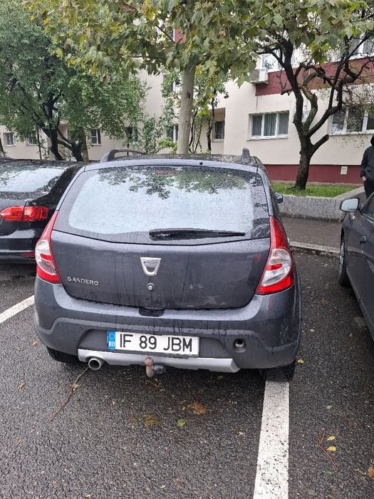 Dacia sandero stepway 1.6 cu gpl an 2012