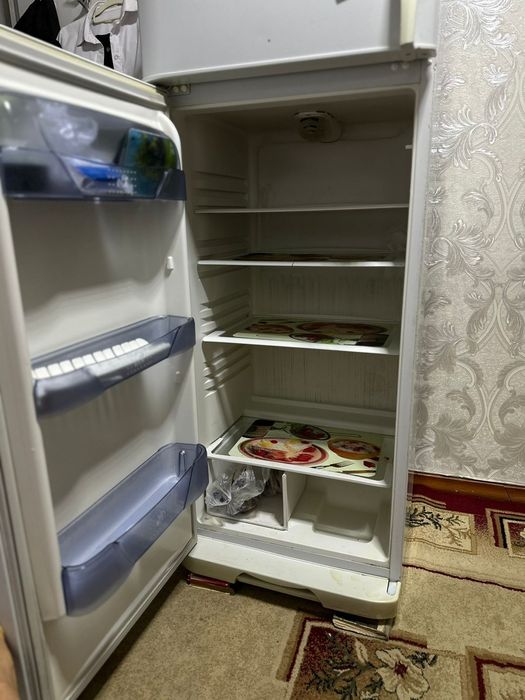 Холодильник продам срочно недорого