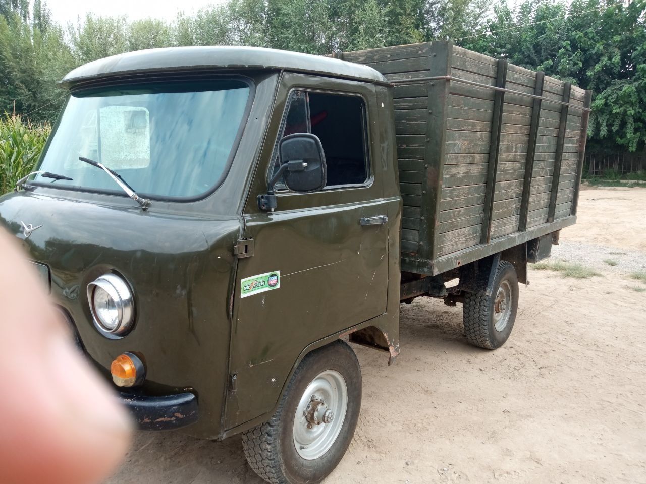 UAZ yuk mashinasi sotiladi