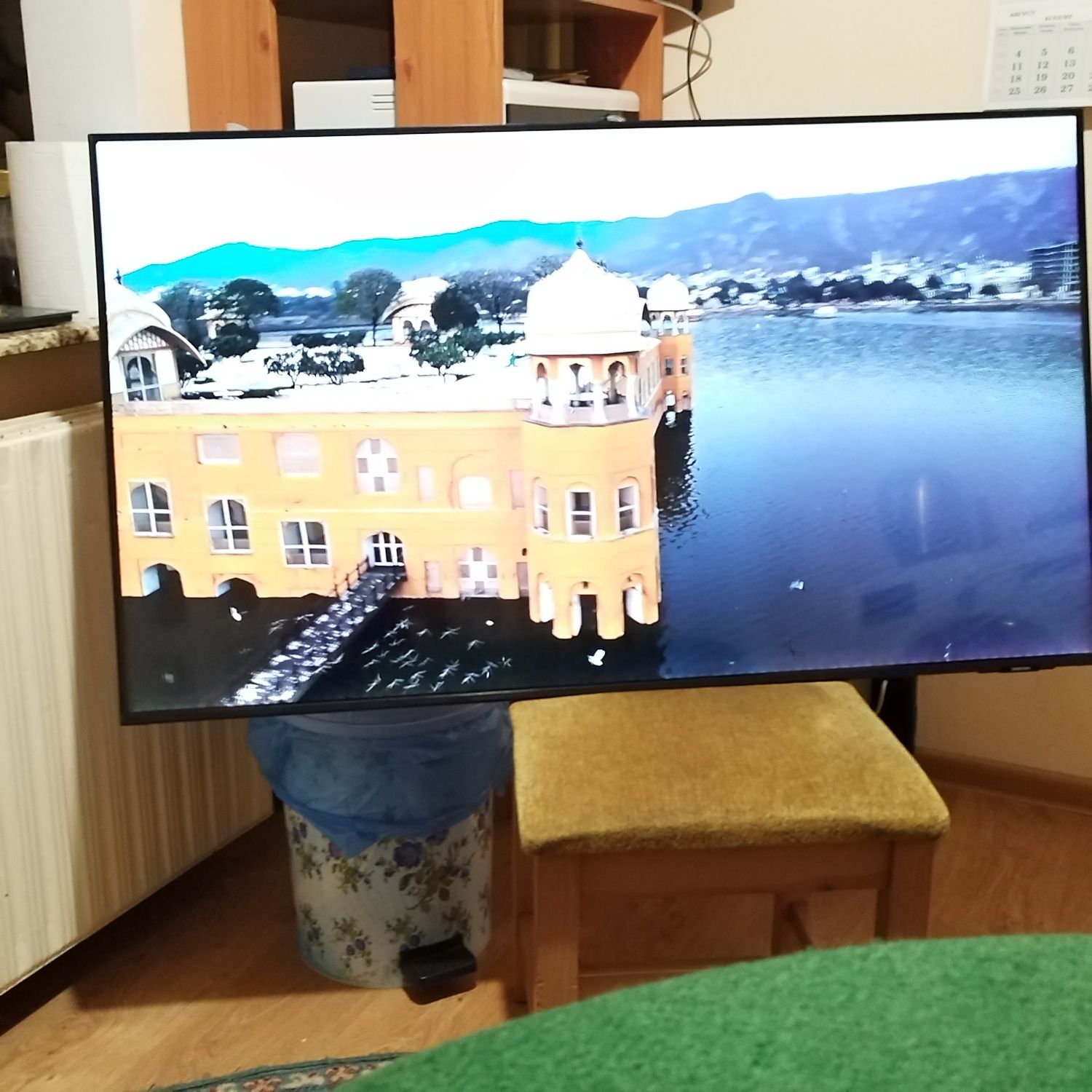 50" samsung au8072