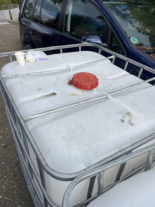 Бидон 1 тон с желазна решетка