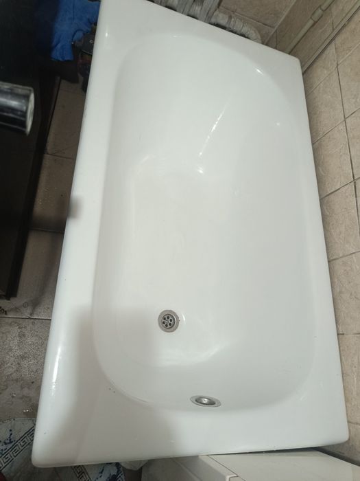 Продам чугунную ванну