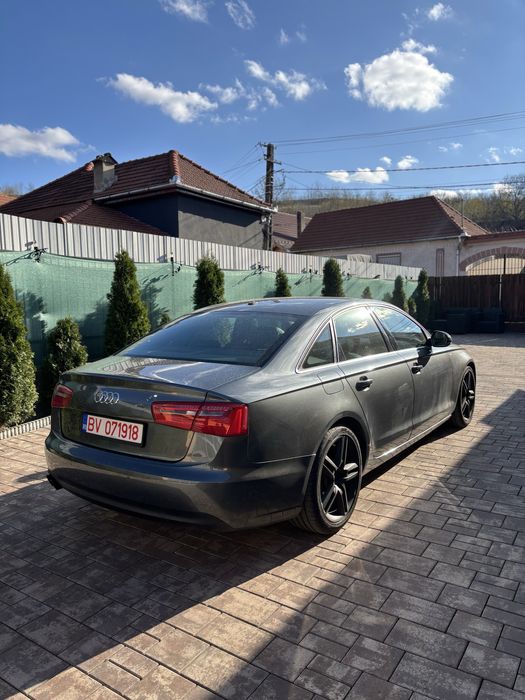 Audi A6 C7. Head-Up-Display