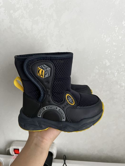 Продам зимнюю обувь