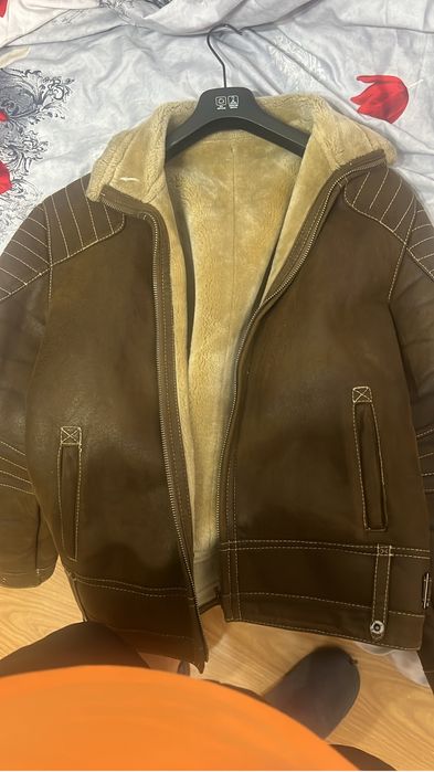 Продам курку теплую кожаную