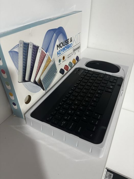 Kit tastatura mini si mouse wireless BT cu led RGB