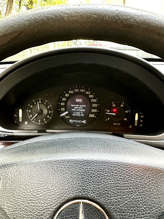 Mercedes E220 CDI T- 2004