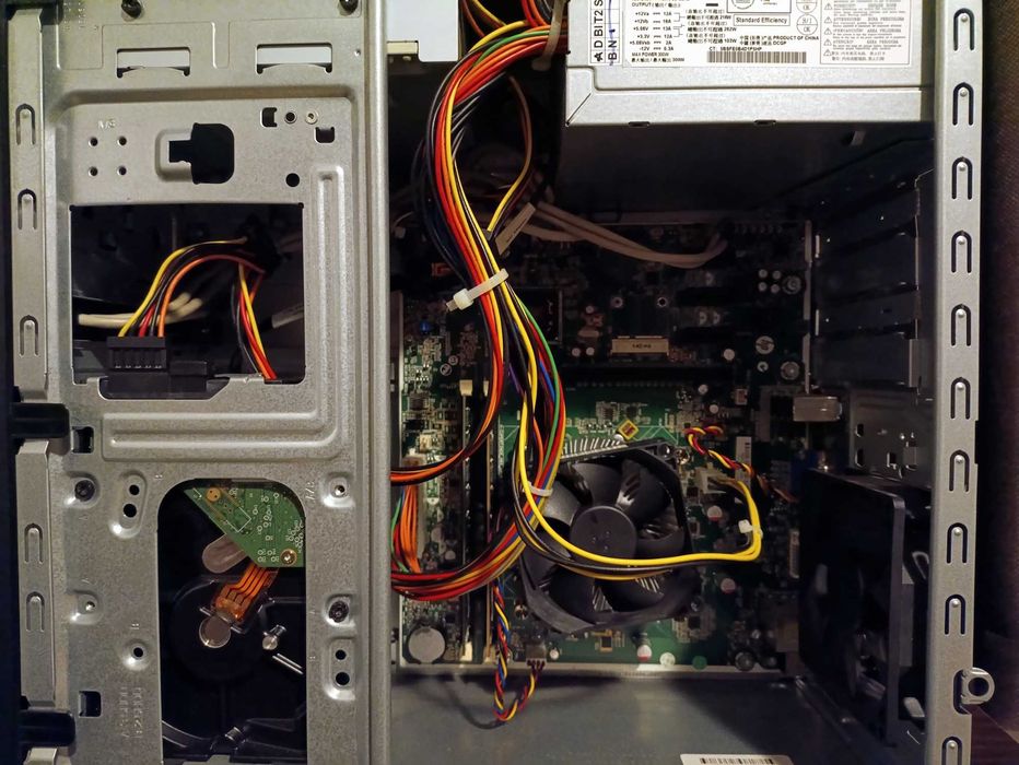 Desktop HP, Windows 10, i5 3.3GHz, 8GB RAM