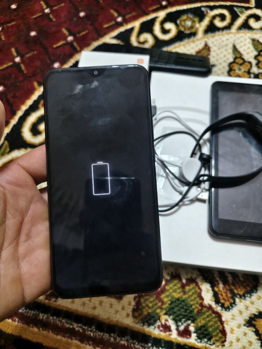 Планшет,телефон redmi 9 4/64  смарт часы huawei xiaomi.