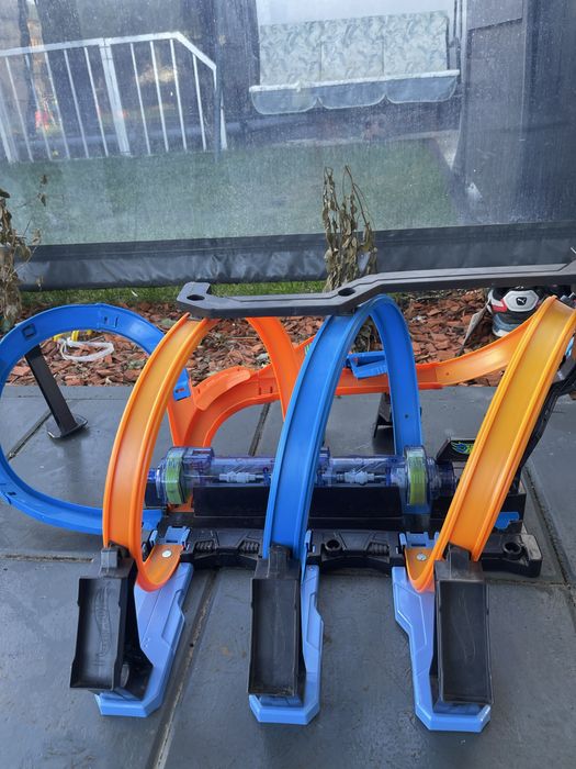 Cursa Hot Wheels Corkscrew , hotwheels track, motorizara.