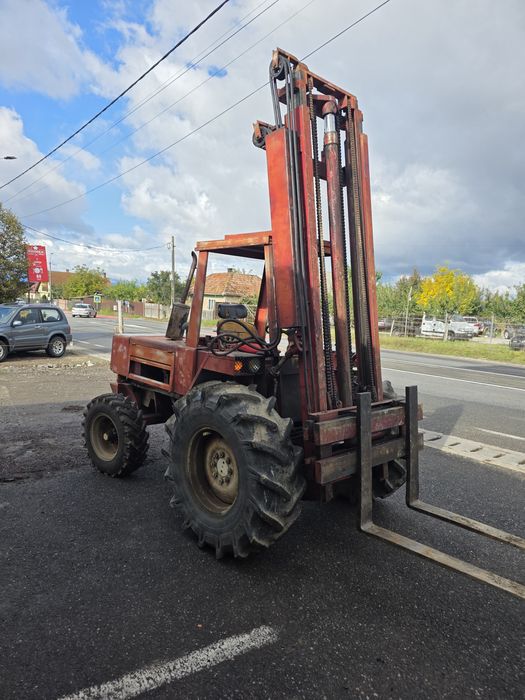 Incarcator Motostivuitor de terenManitou MB 30 de 3 tone