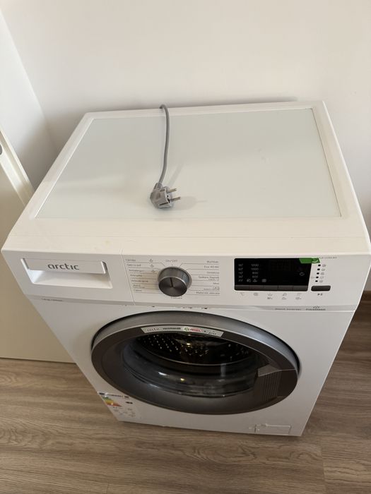 Masina de spalat rufe Arctic 8kg 1200 rpm