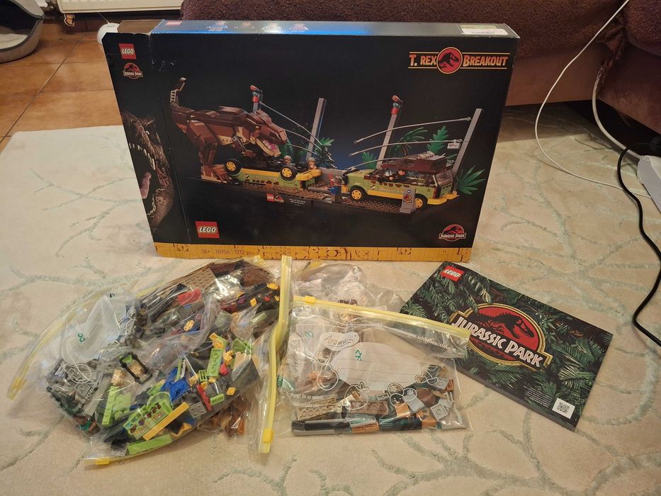 LEGO Jurassic World - Evadarea lui T. rex - 76956