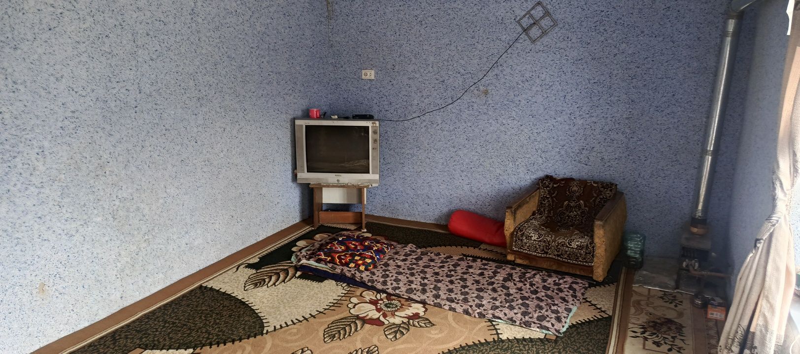 Navoiy,Karmana,Kumushkon MFY UY SOTILADI