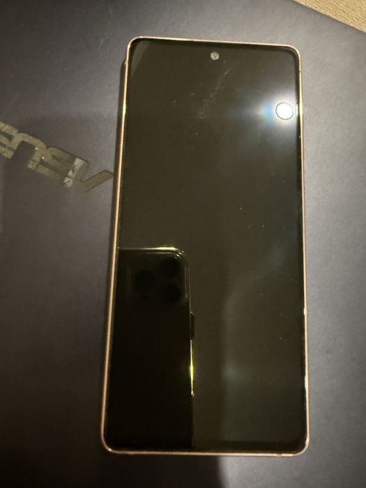 Продам телефон Samsung Galaxy S20FE