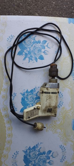 Bormașină veche electro Arges