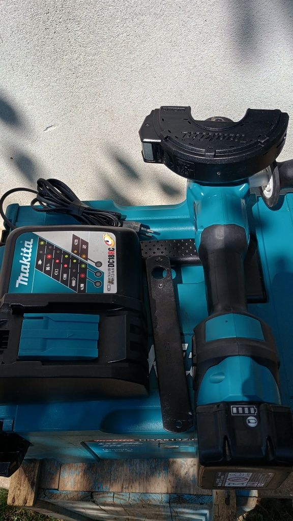 Flex Makita dga513 variator turatie,baterie 5 ah, încărcător,cutie
