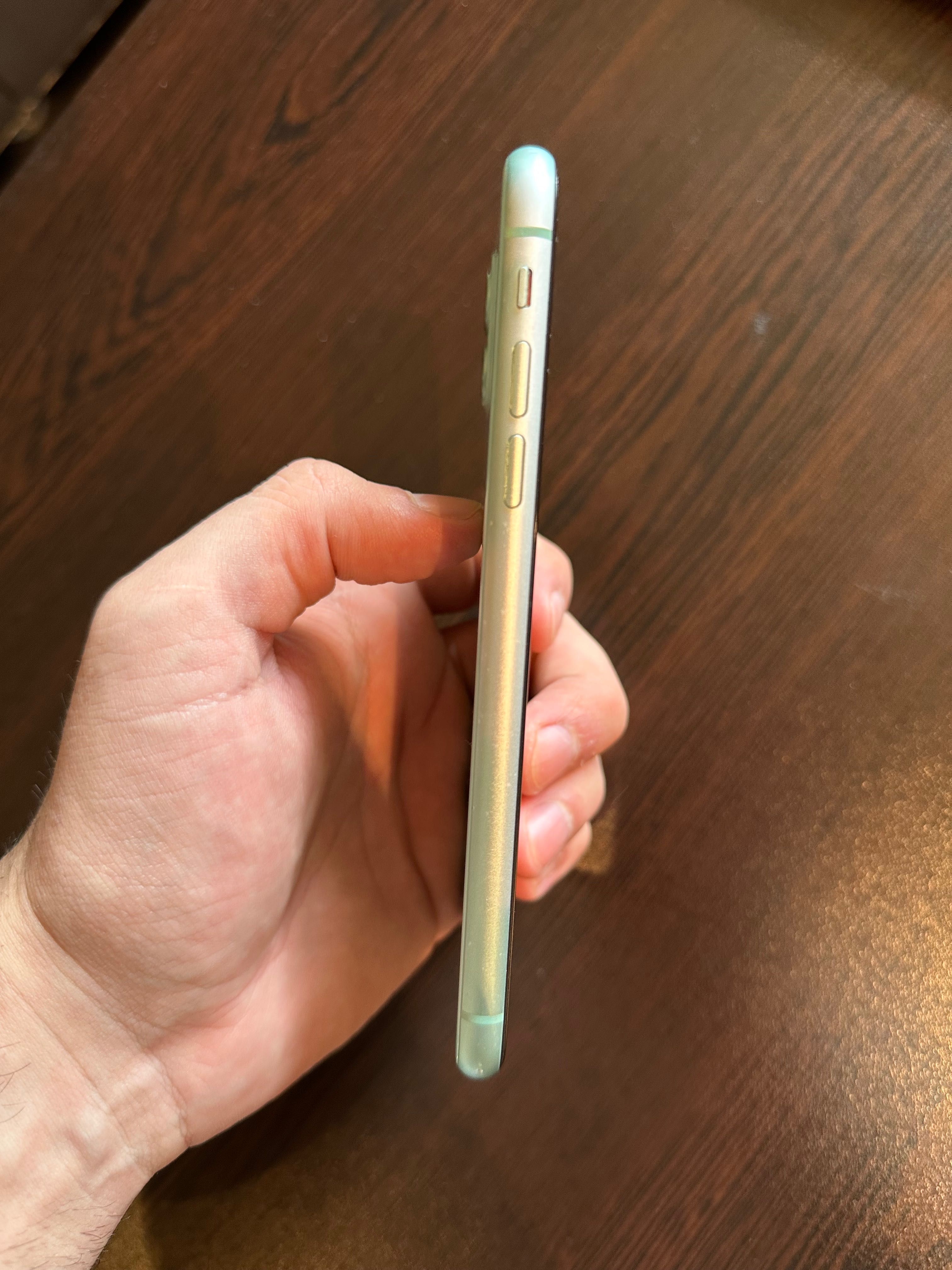 iPhone 11 64 GB.