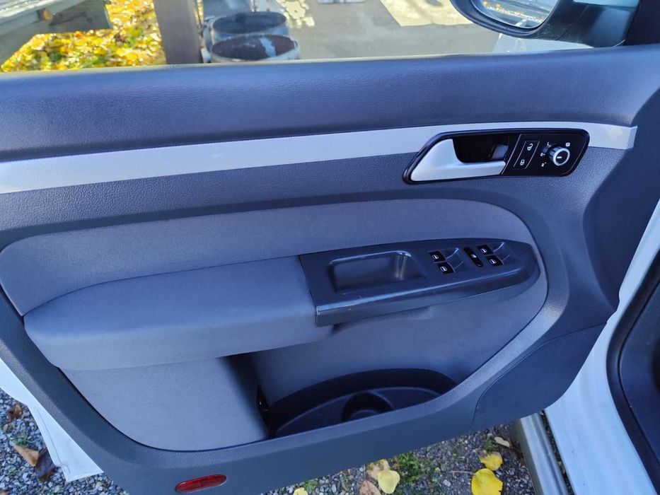 Фолксваген Тауран 2.0 TDI Автоматик