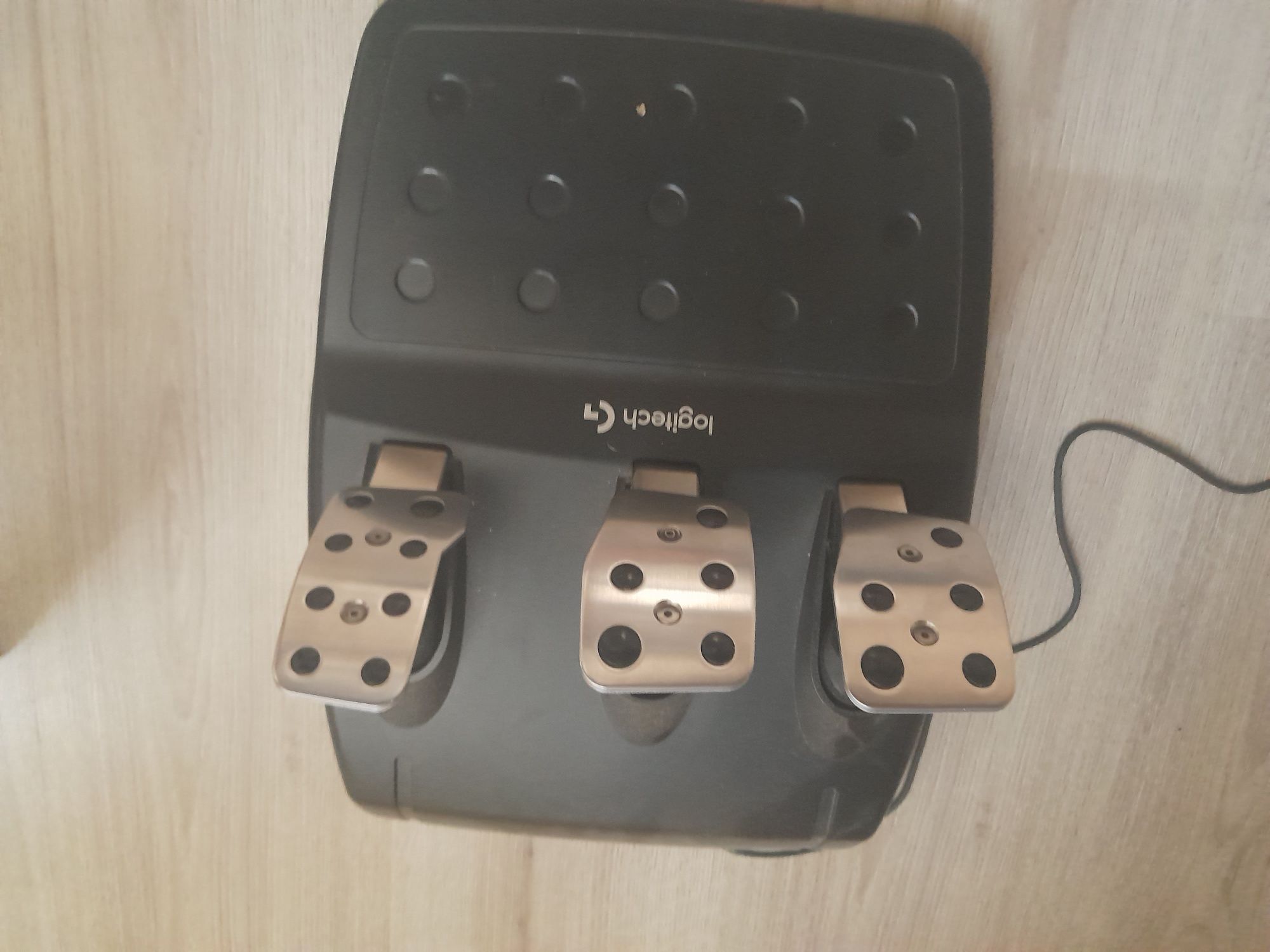 Logitech G29 2 години гаранция