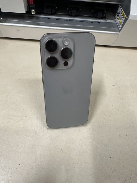 Iphone 15 pro / 128 gb / garantie