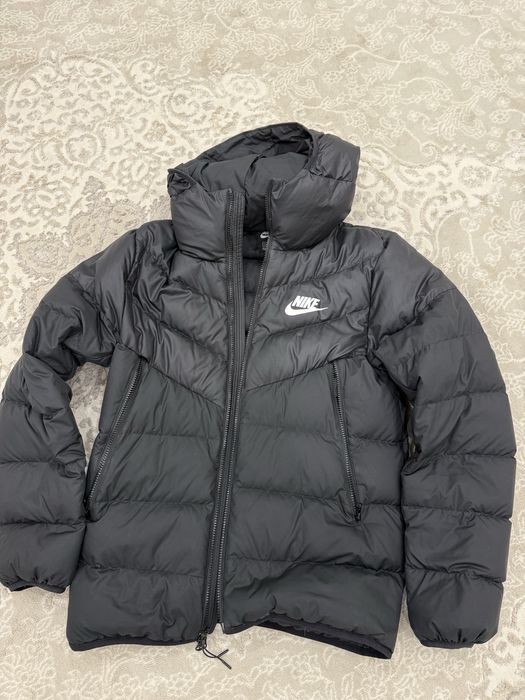 Продам куртку найк оригинал